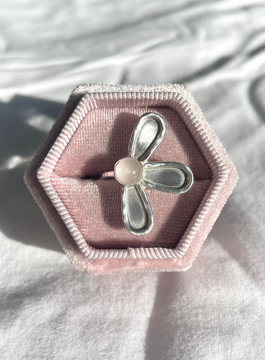 Rose Quartz Flower Ring